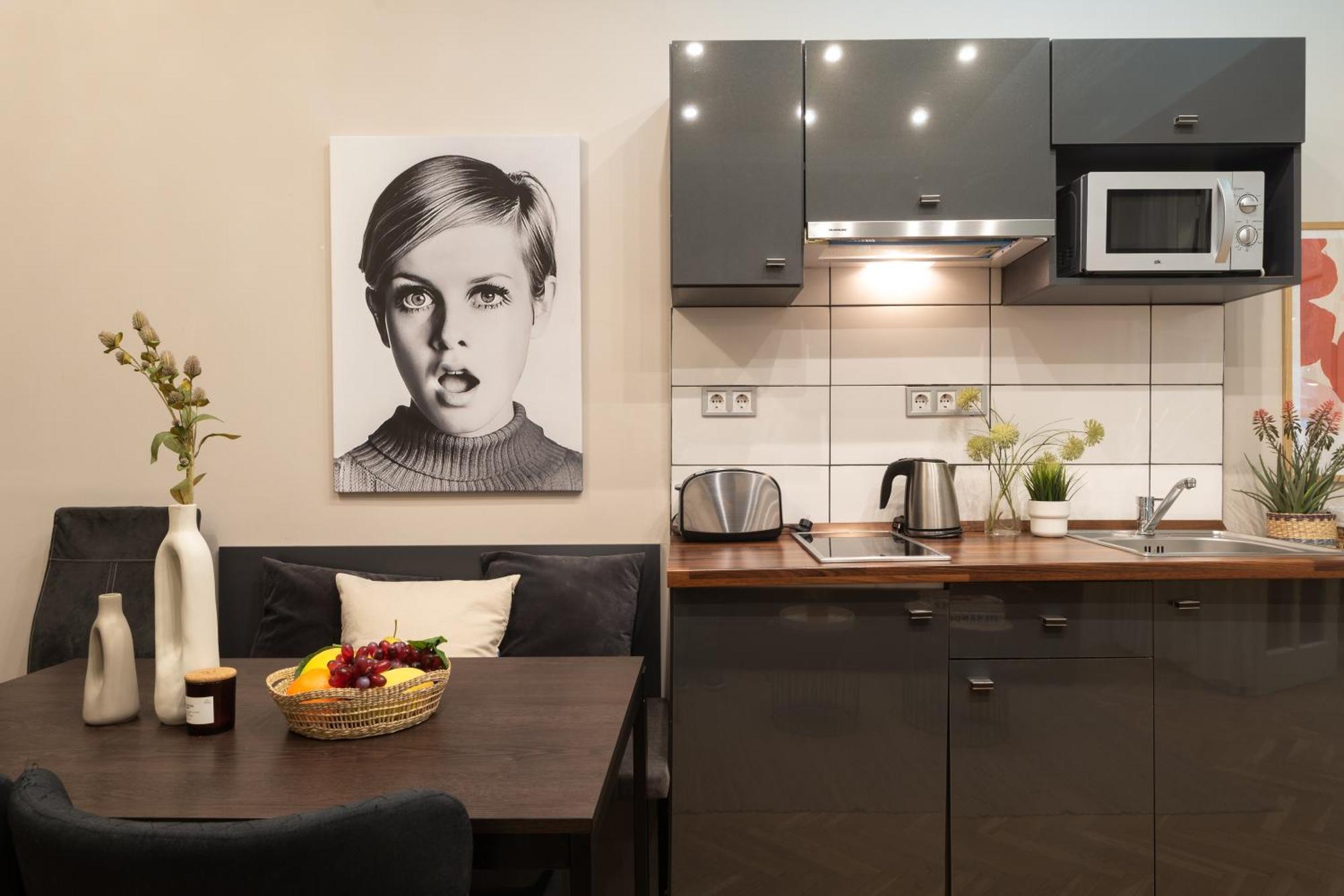 Super Cosy 3br Near Newyork Cafe With Balcony Lejlighed *