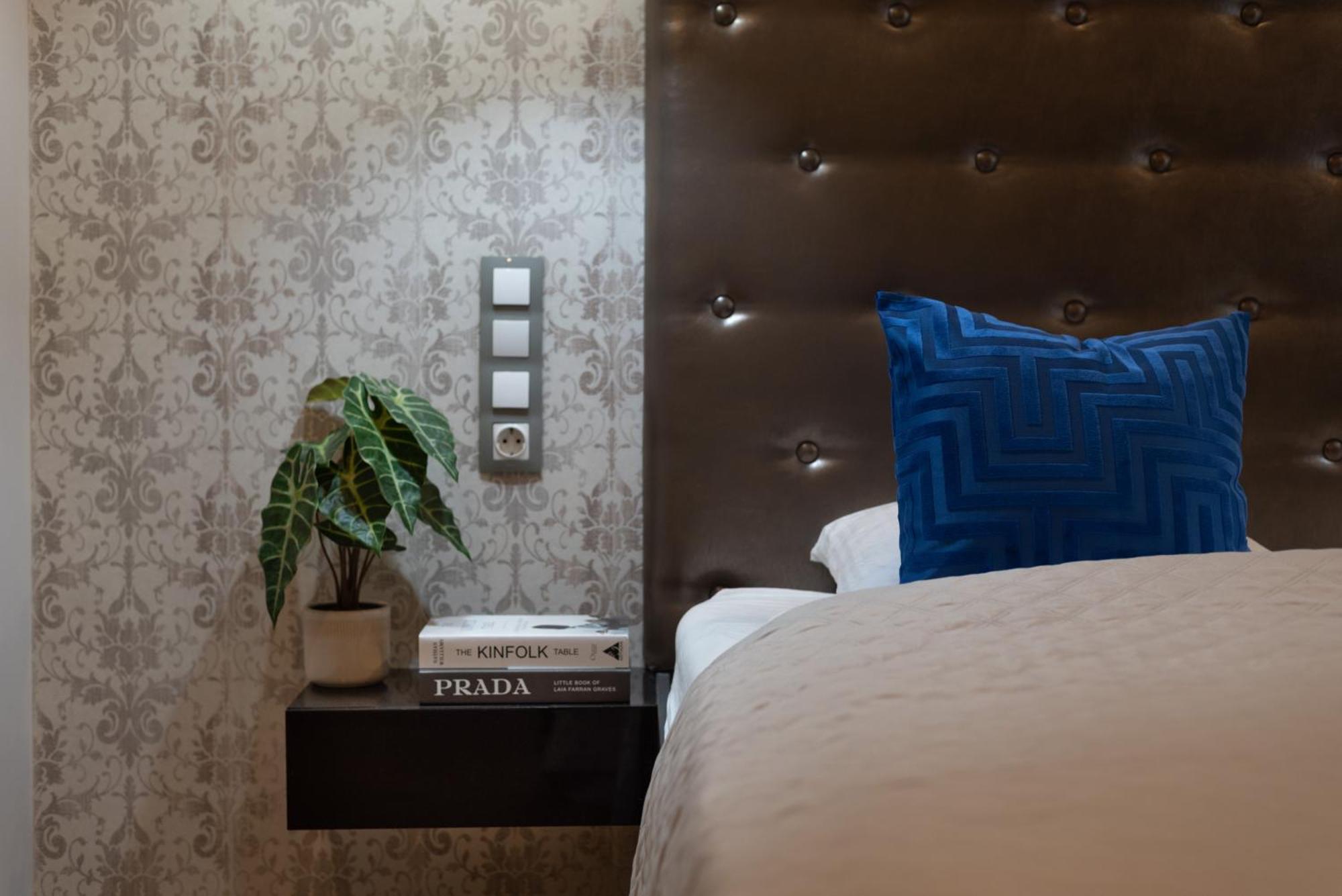 Super Cosy 3br Near Newyork Cafe With Balcony * Budapešť